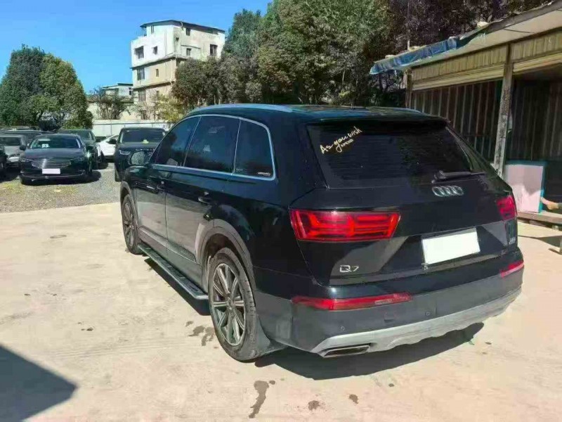 昭通16年奥迪Q76