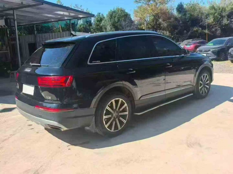 昭通16年奥迪Q77