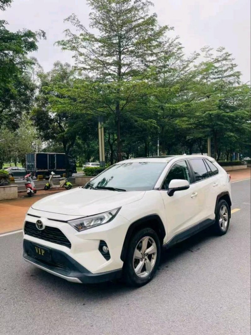 东莞20年丰田RAV42