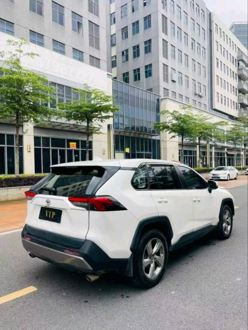 东莞20年丰田RAV48