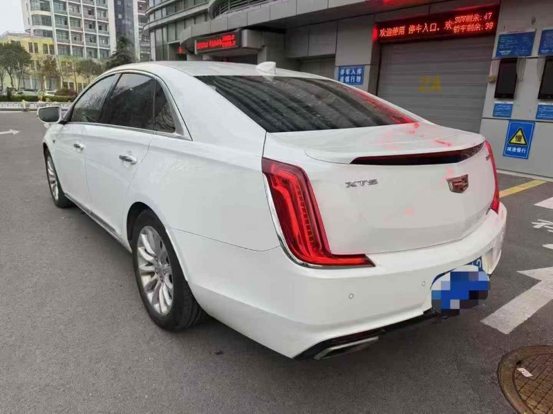 连云港18年凯迪拉克XTS7