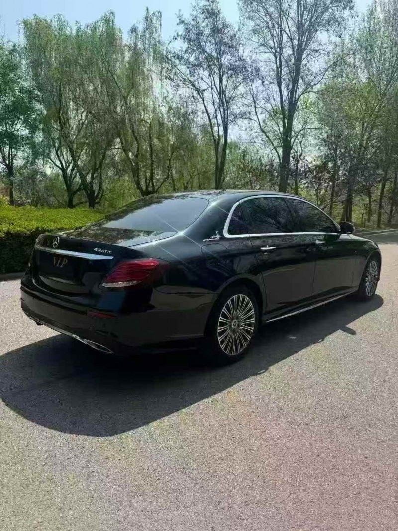 东营19年奔驰E8