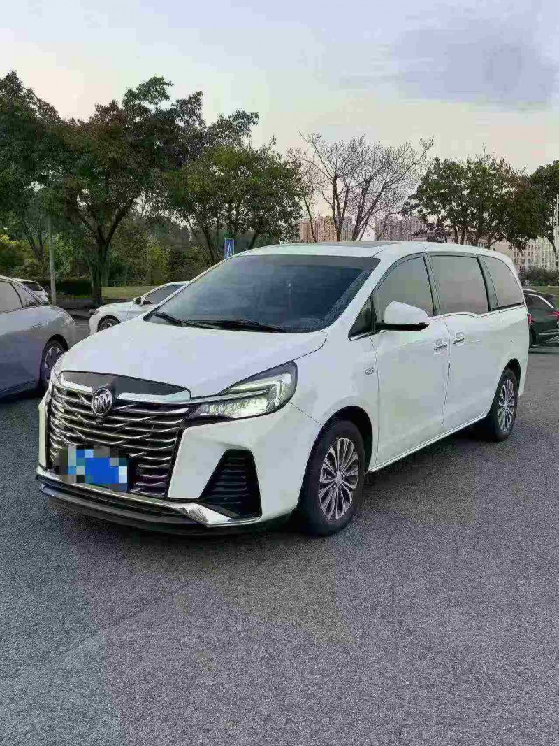 重庆23年别克GL82