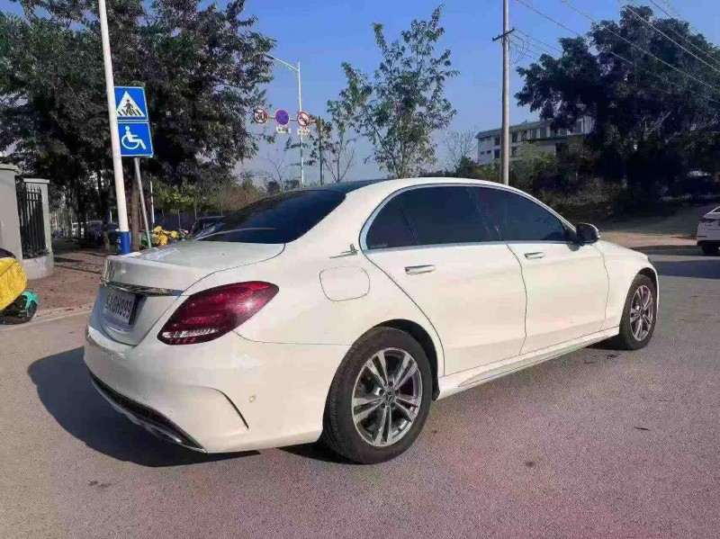 南宁18年奔驰C7