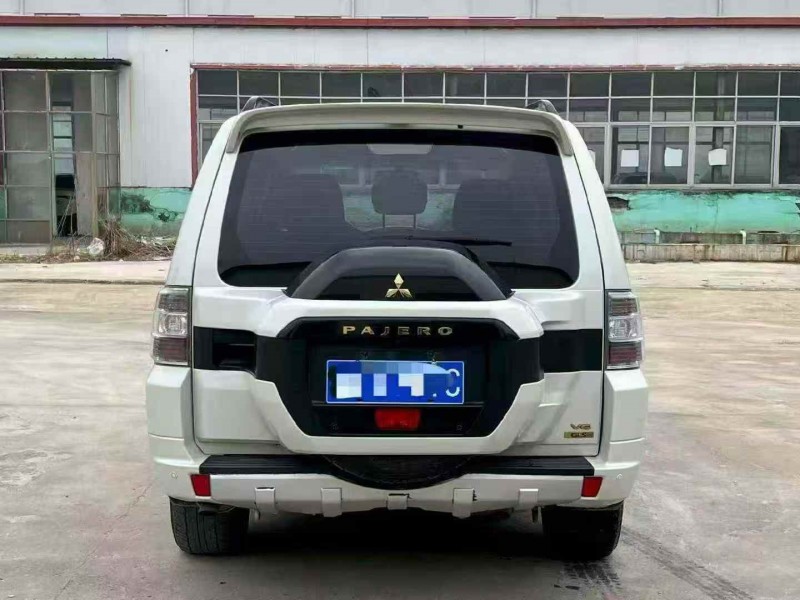 东营20年三菱帕杰罗6