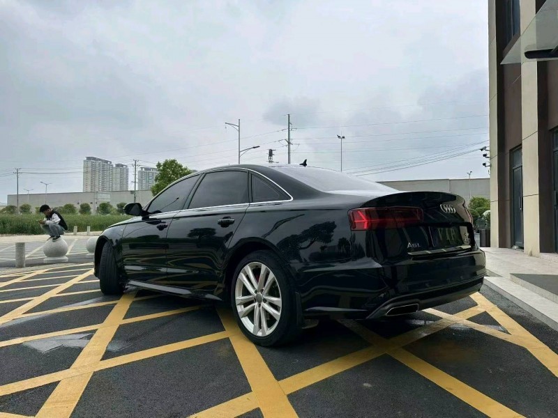 襄阳18年奥迪A6L7