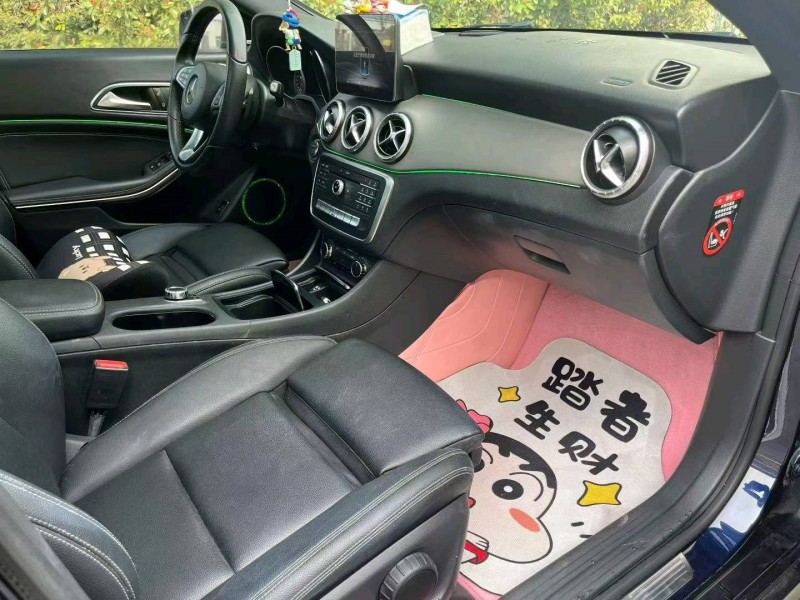 襄阳18年奔驰CLA9