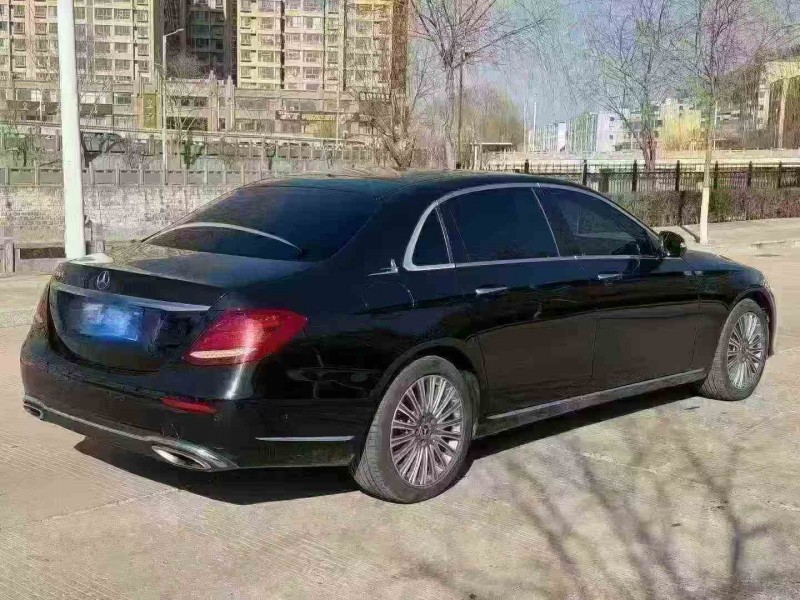 延安19年奔驰E7