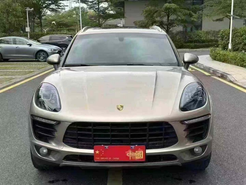 广州15年保时捷Macan1