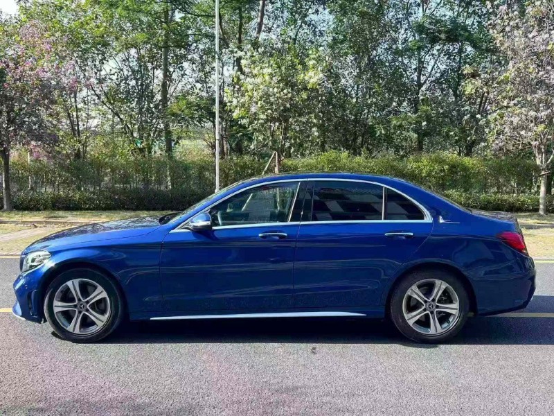 广州19年奔驰GLC8