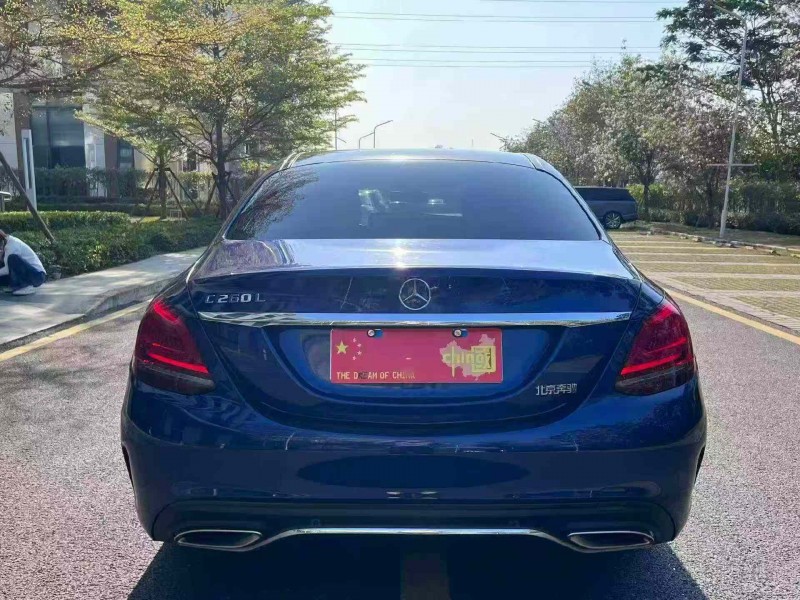 广州19年奔驰GLC9