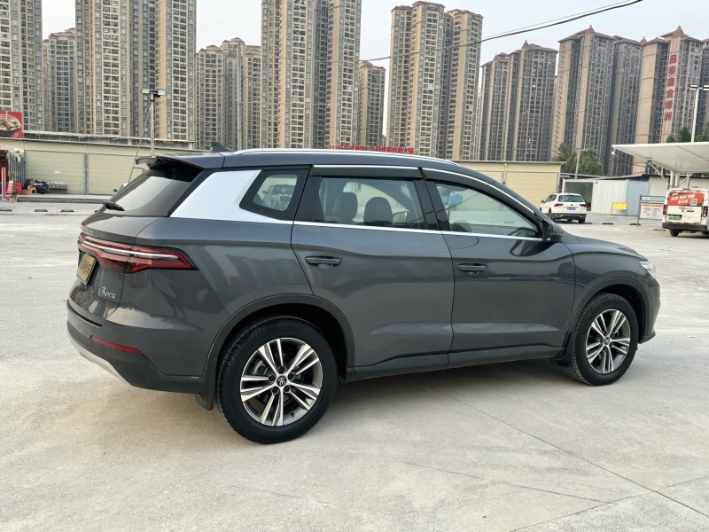 南宁20年比亚迪宋8