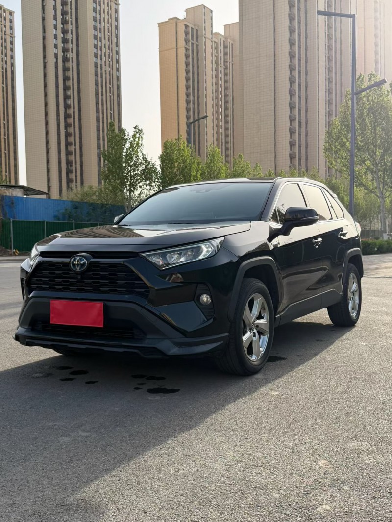 郑州21年丰田RAV4荣放2