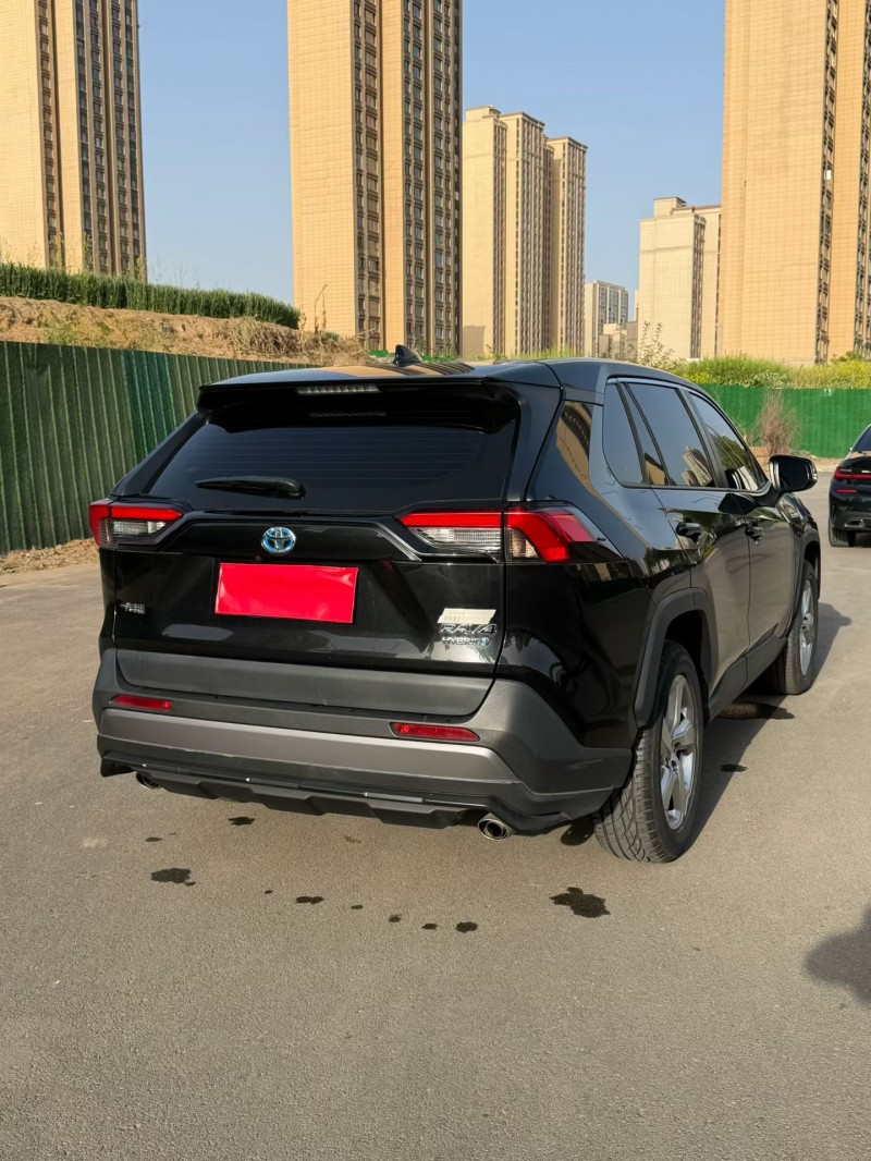 郑州21年丰田RAV4荣放6