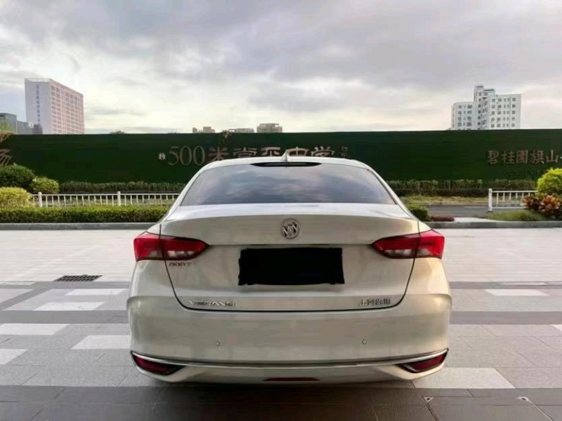东莞22年别克威朗6