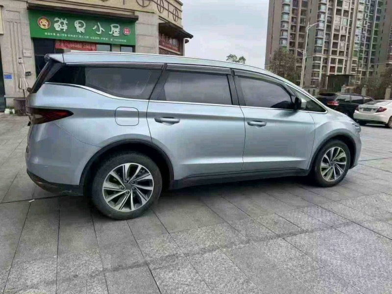 吉安19年吉利嘉际7