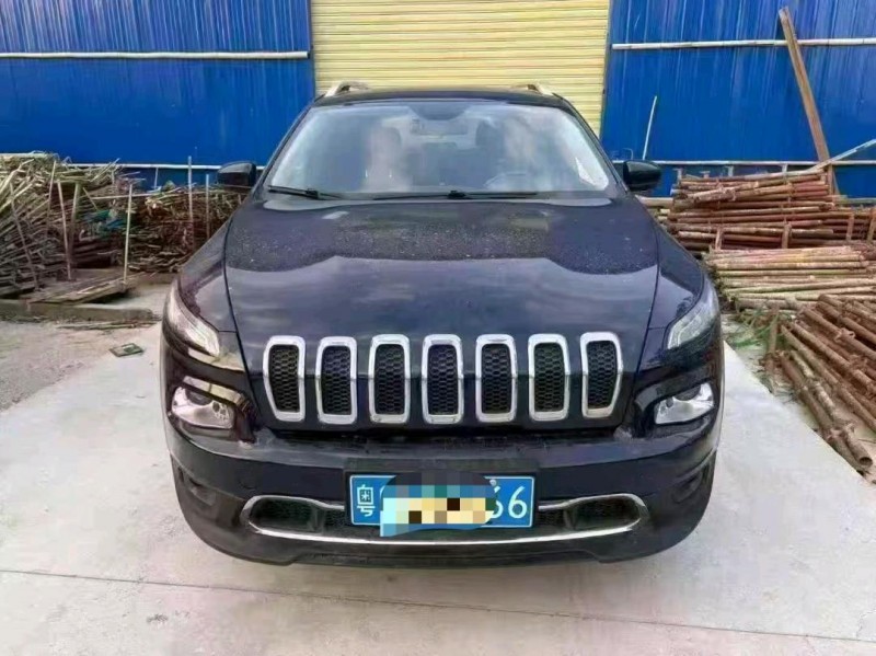 珠海18年Jeep自由光1