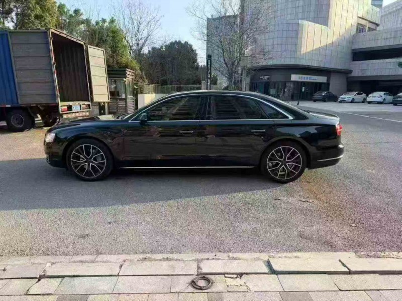 湖州15年奥迪A8L8
