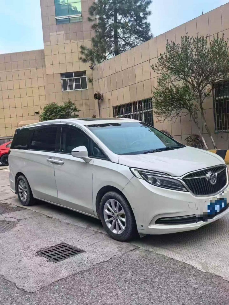 嘉兴19年别克GL82