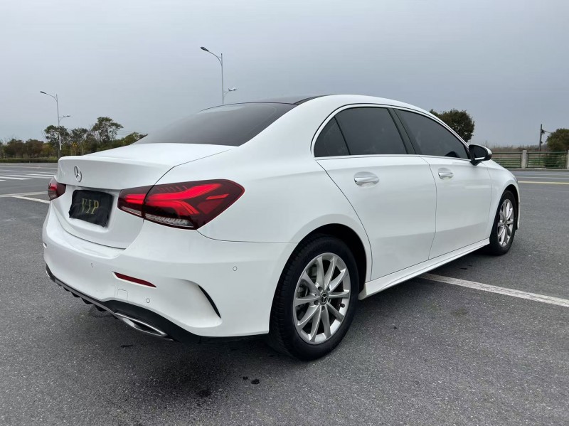盐城22年奔驰A8