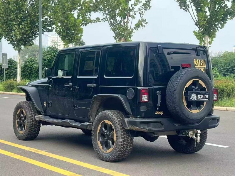 郑州15年Jeep牧马人9