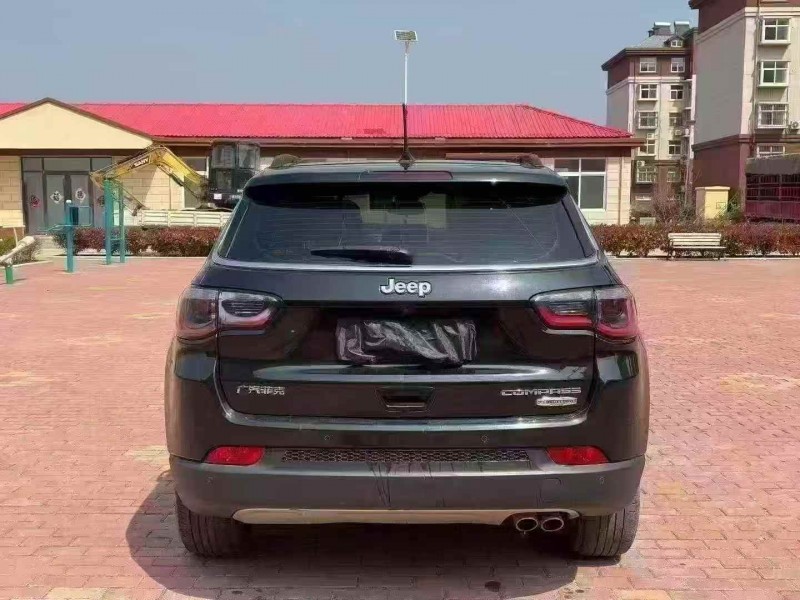 济宁19年Jeep指南者8