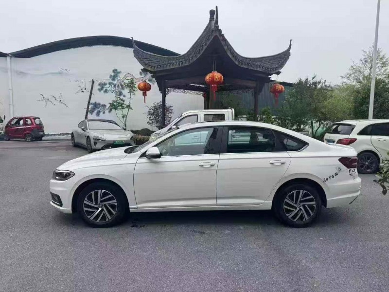 绍兴24年大众朗逸7