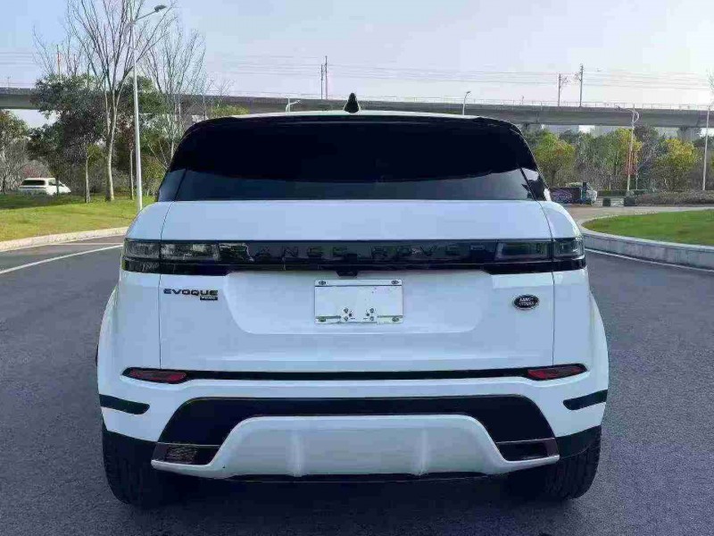 金华23年路虎极光8