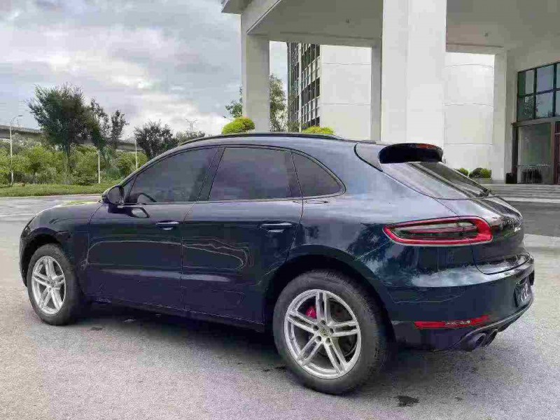 绍兴17年保时捷Macan9