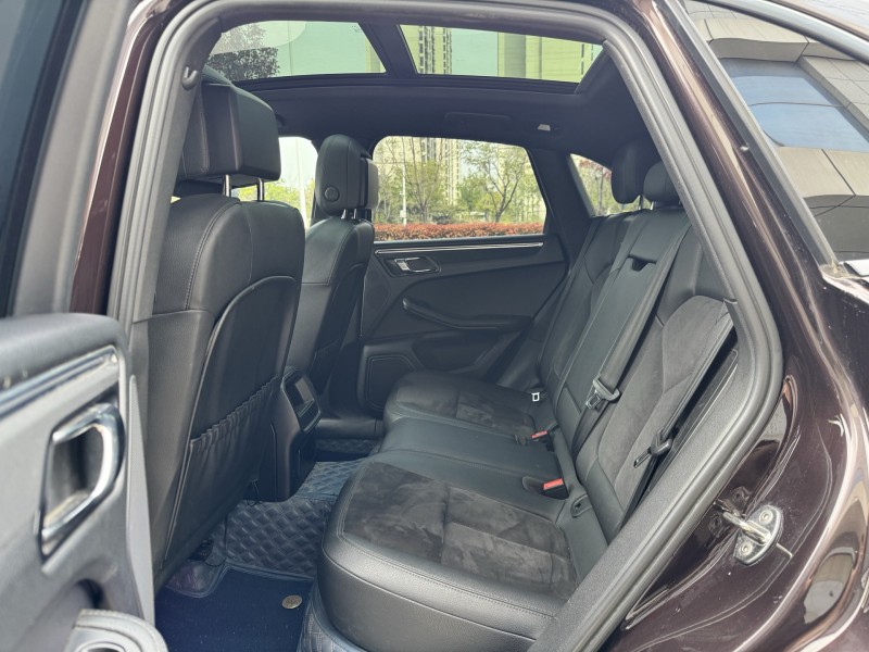 济宁15年保时捷Macan6