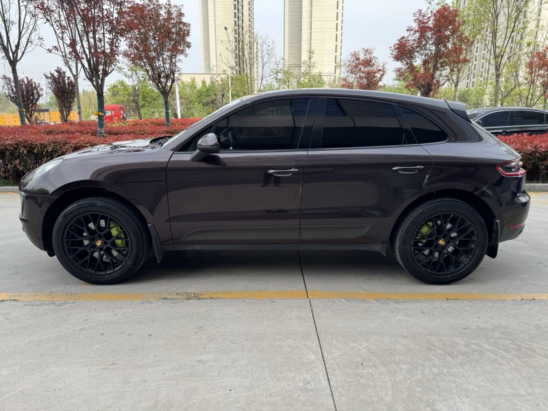 济宁15年保时捷Macan8
