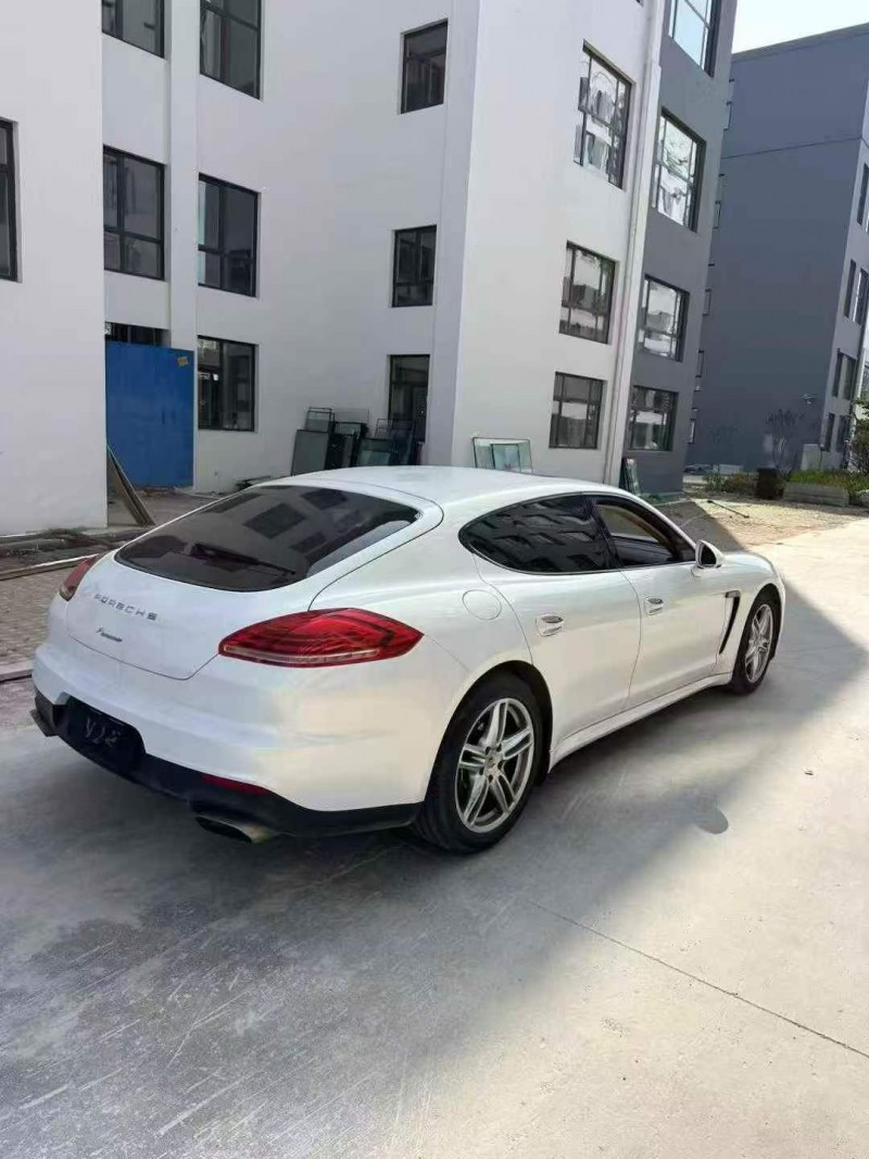 东营17年保时捷帕拉梅拉6