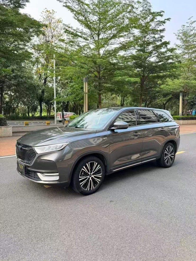 东莞20年长安汽车欧尚3