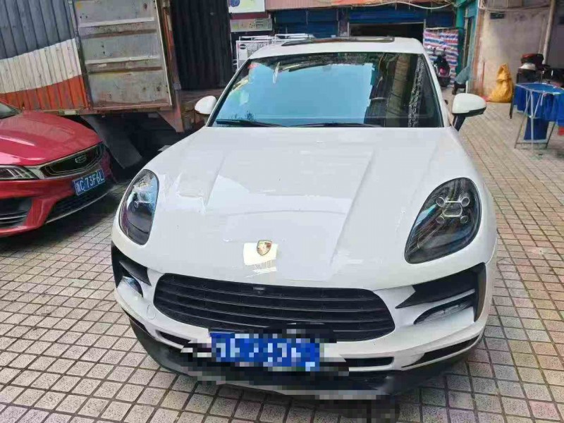 安顺19年保时捷Macan1