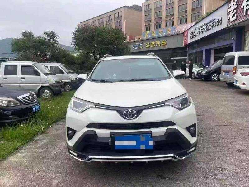 漳州18年丰田RAV4荣放1