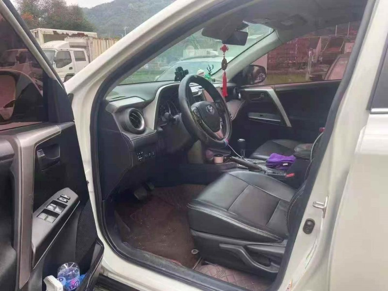 漳州18年丰田RAV4荣放4