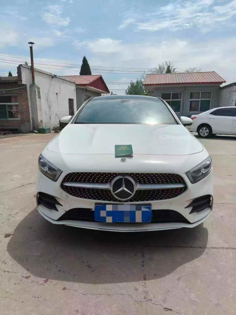 运城22年奔驰A1