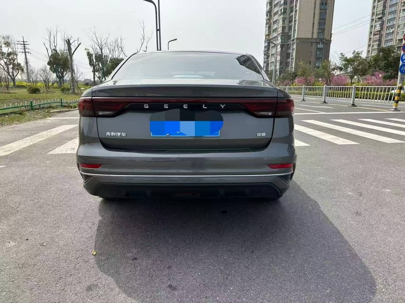苏州23年吉利帝豪8