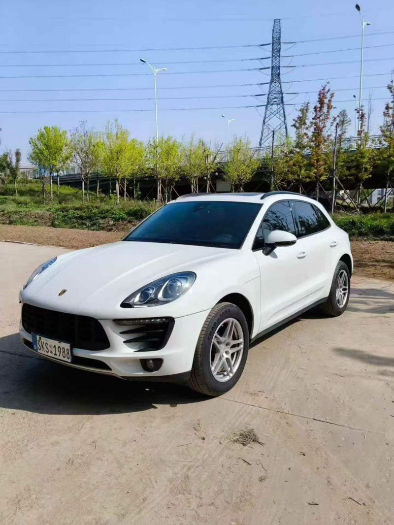 济宁17年保时捷Macan3