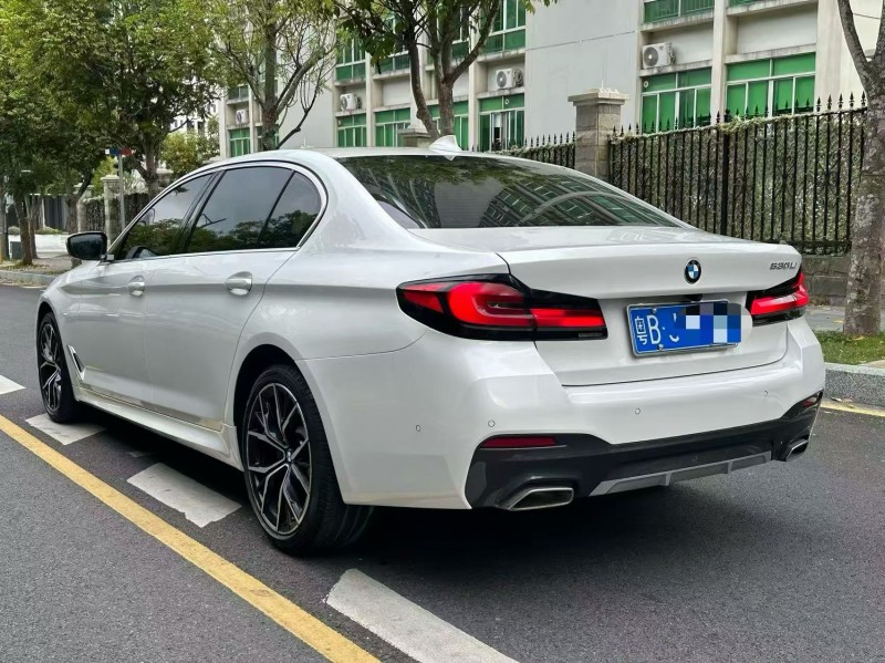 深圳21年宝马5系8