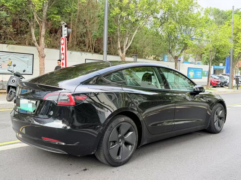深圳23年特斯拉MODEL 37
