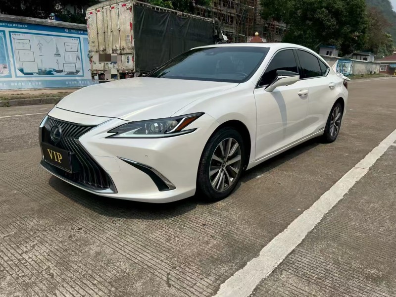 广州21年雷克萨斯ES2