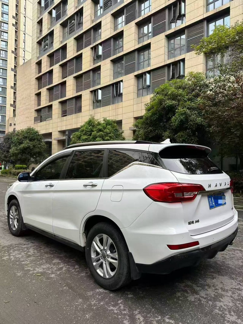 成都18年哈弗M67