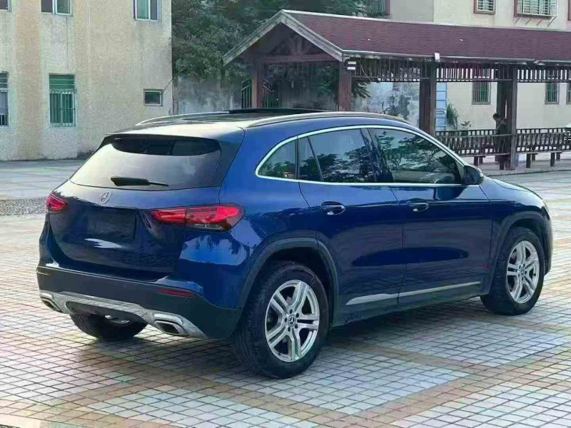 湛江22年奔驰GLA8