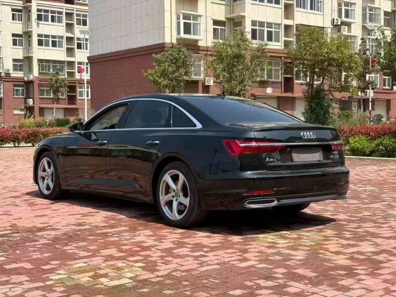 济宁22年奥迪A6L6