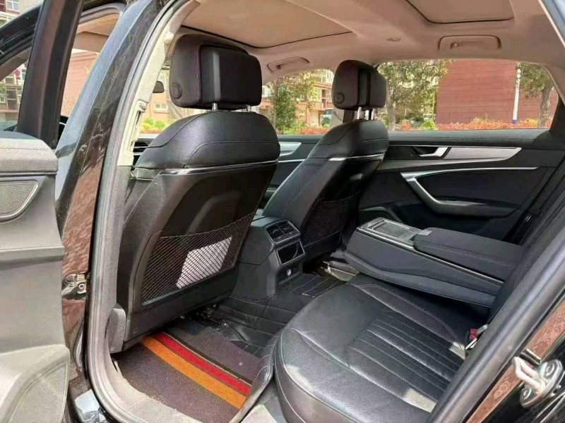 济宁22年奥迪A6L9