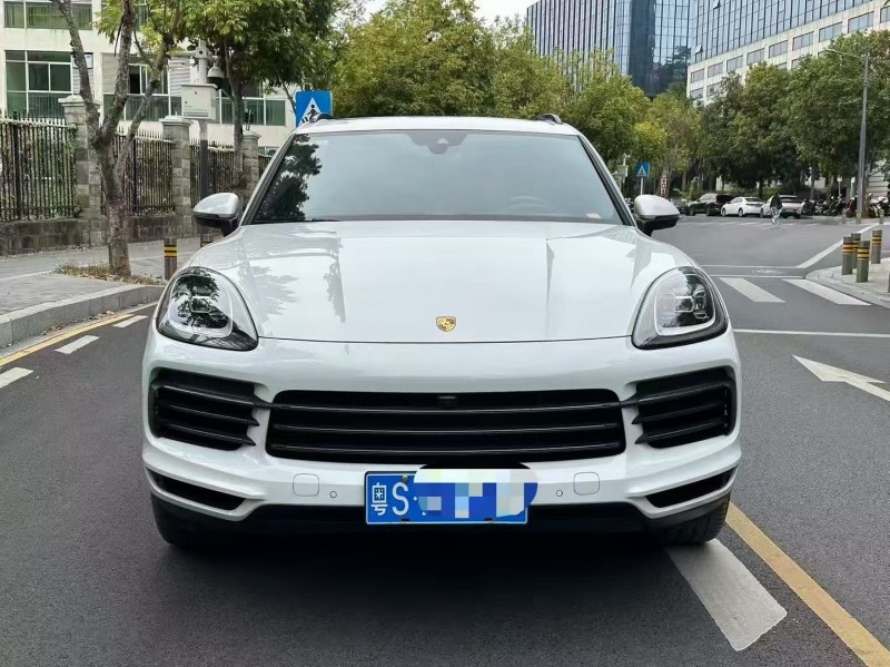深圳23年保时捷卡宴1