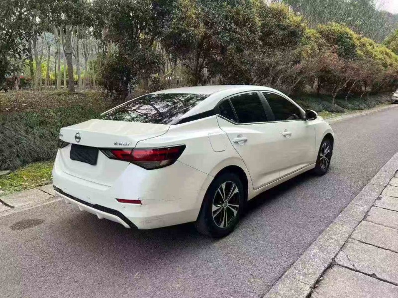 绍兴21年日产轩逸7
