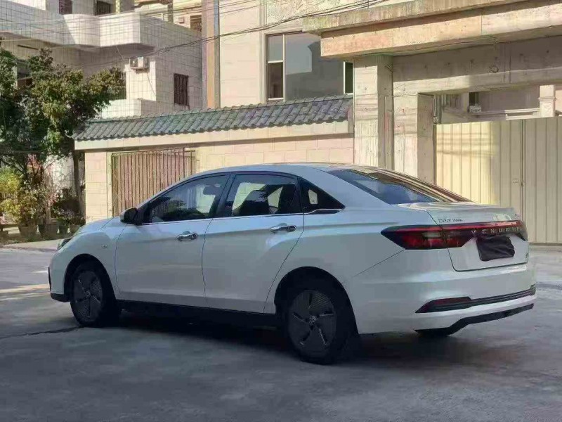 湛江23年启辰D608