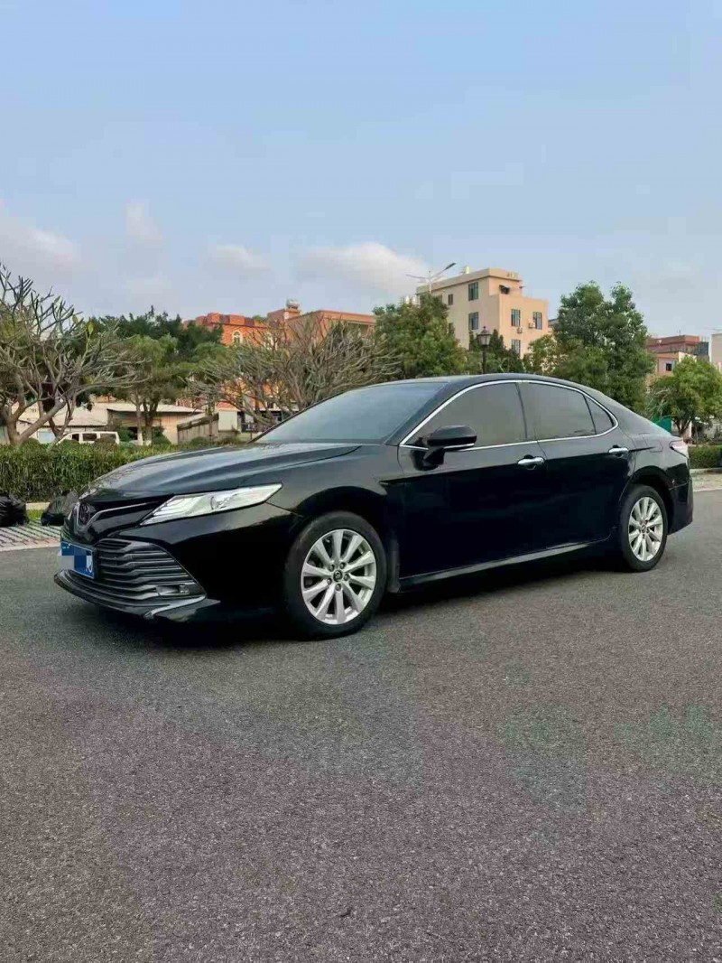 南平18年丰田凯美瑞2